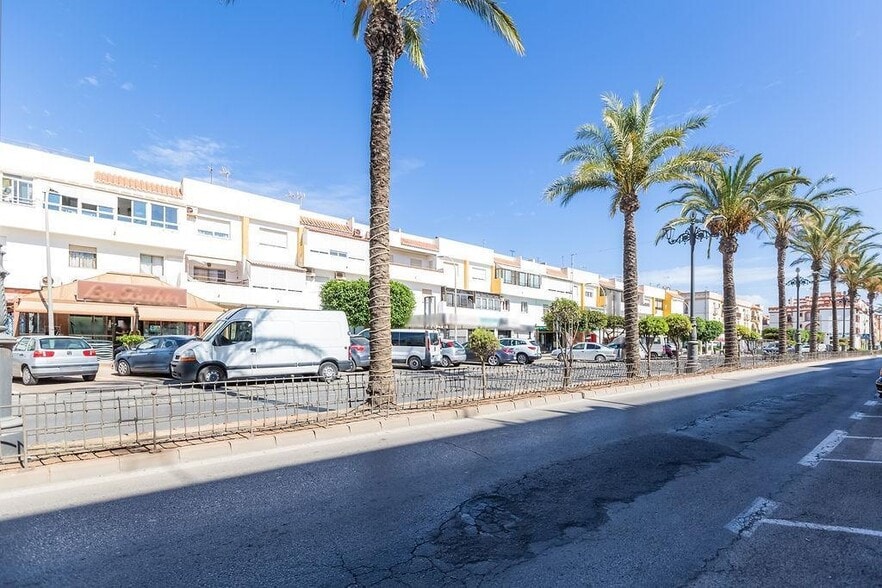 Local en Roquetas de Mar, Almería en venta - Foto del edificio - Imagen 2 de 13