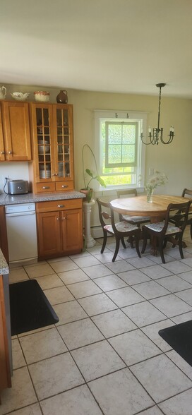 1890 W Creek Rd, Florence, VT en venta - Foto del interior - Imagen 3 de 8