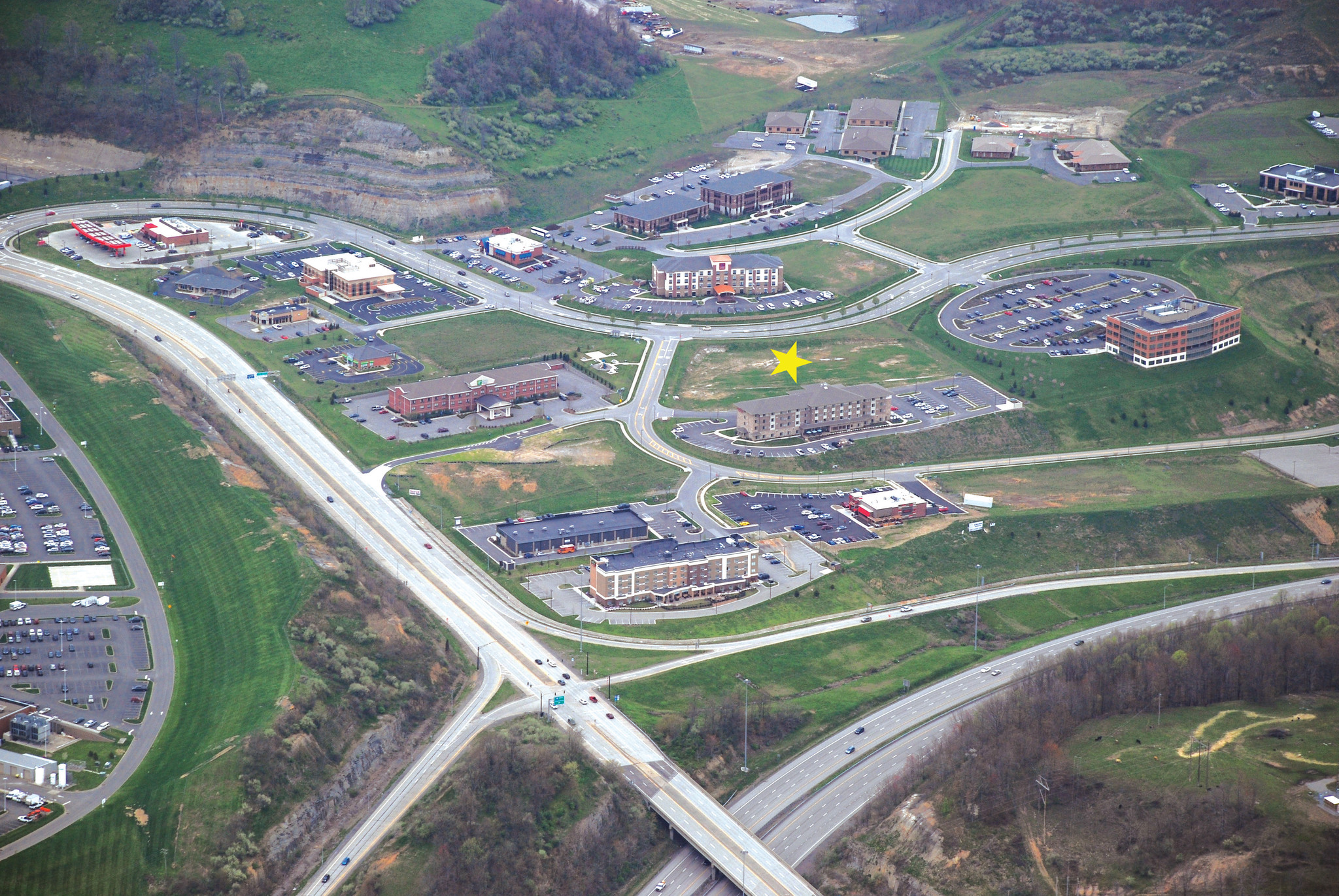 White Oaks Blvd, Bridgeport, WV en venta Foto principal- Imagen 1 de 5