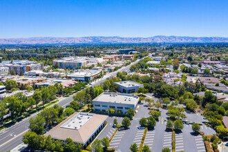 19400 Stevens Creek Blvd, Cupertino, CA - VISTA AÉREA  vista de mapa - Image1