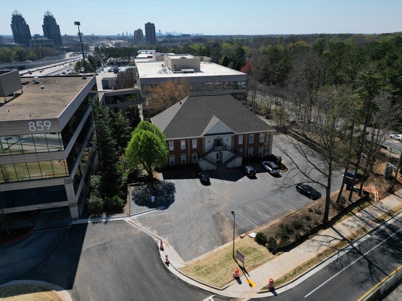 855 Mount Vernon Hwy NE, Atlanta, GA en alquiler - Foto del edificio - Imagen 1 de 4