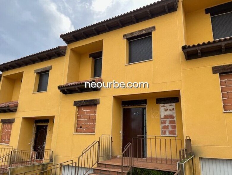 Terreno en El Tiemblo, Ávila en venta - Foto del edificio - Imagen 3 de 3