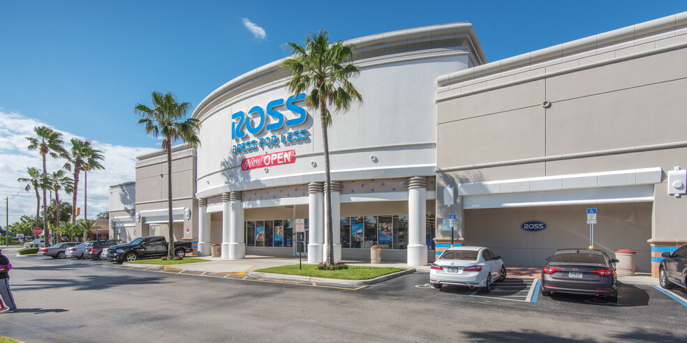 969-1009 E Commercial Blvd, Oakland Park, FL en alquiler - Foto del edificio - Imagen 3 de 10