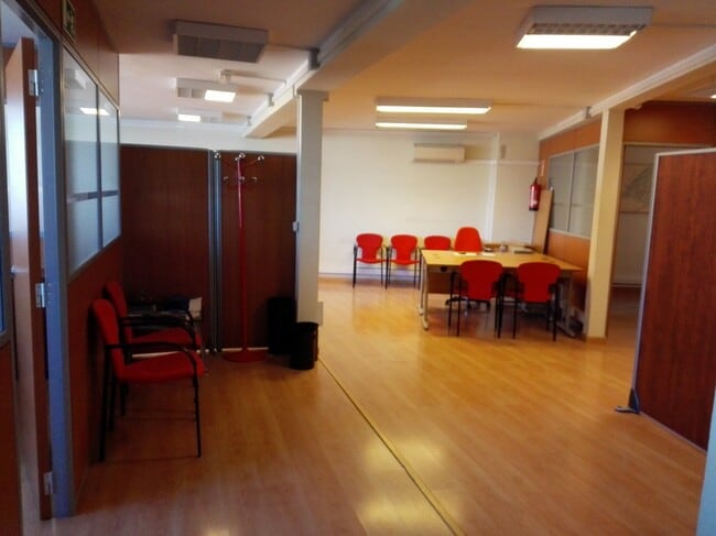 Más detalles de Avenida Constitución, Móstoles - Oficina en alquiler
