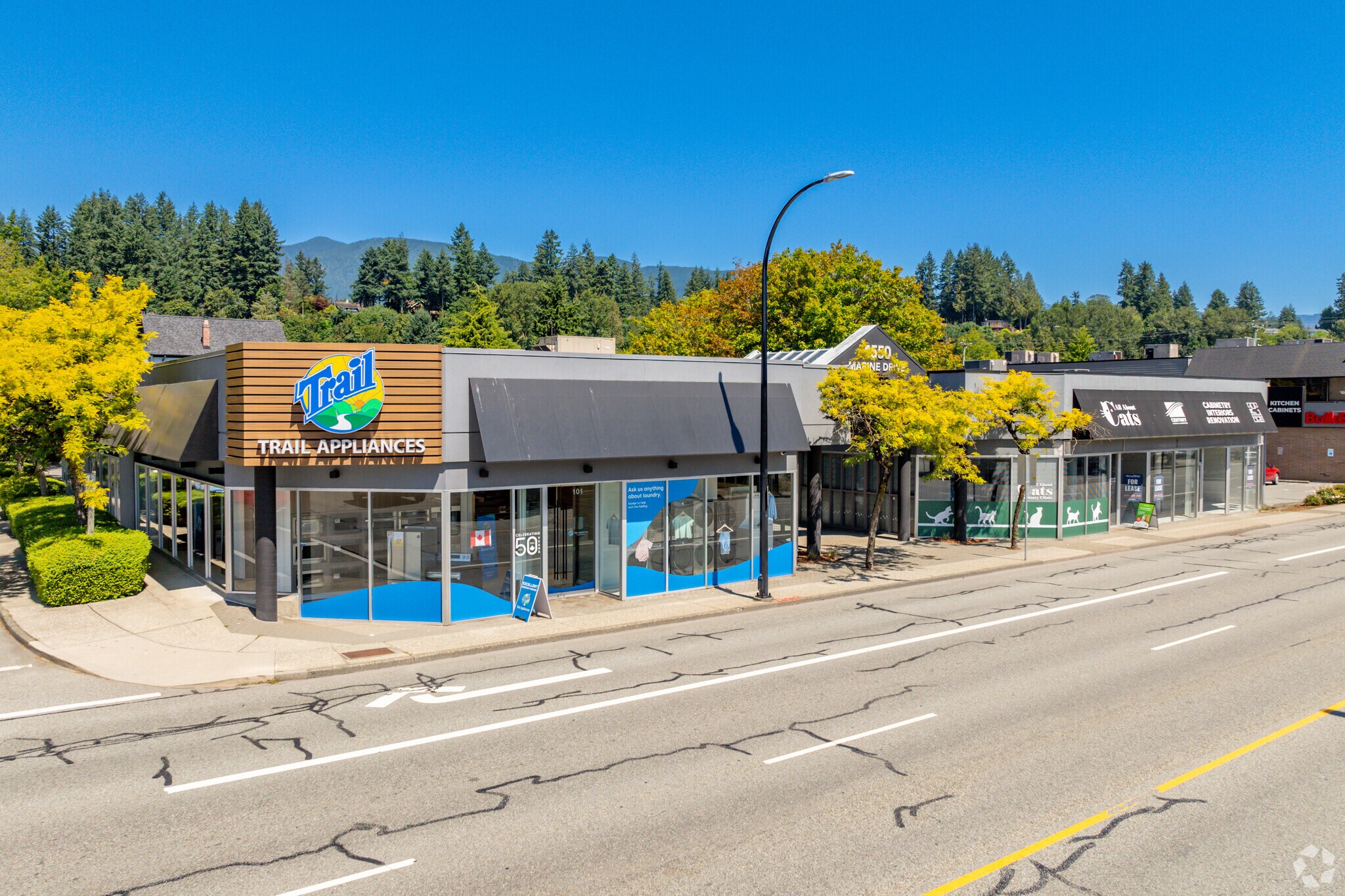 1550 Marine Dr, North Vancouver District, BC en venta Foto principal- Imagen 1 de 1