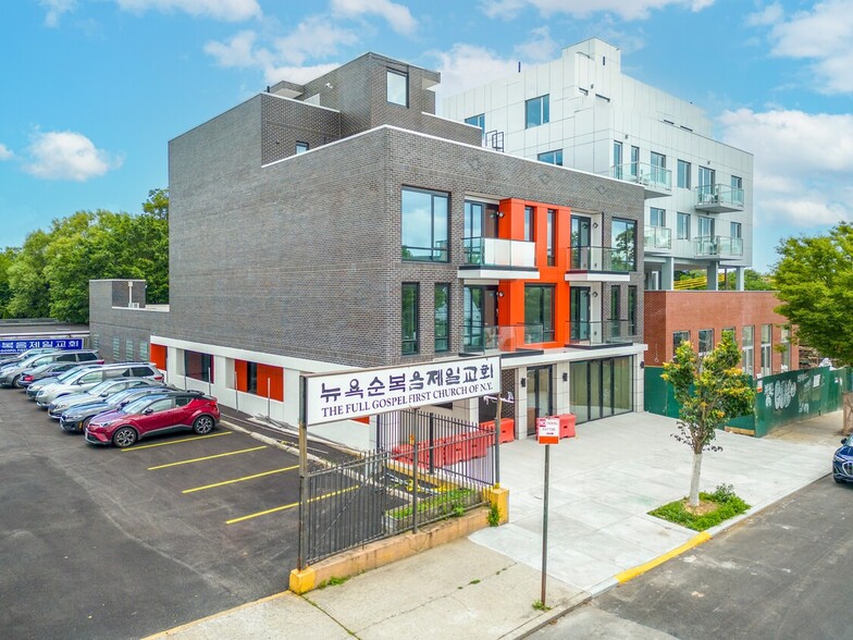 150-15 Barclay Ave, Flushing, NY en venta - Foto del edificio - Imagen 3 de 24