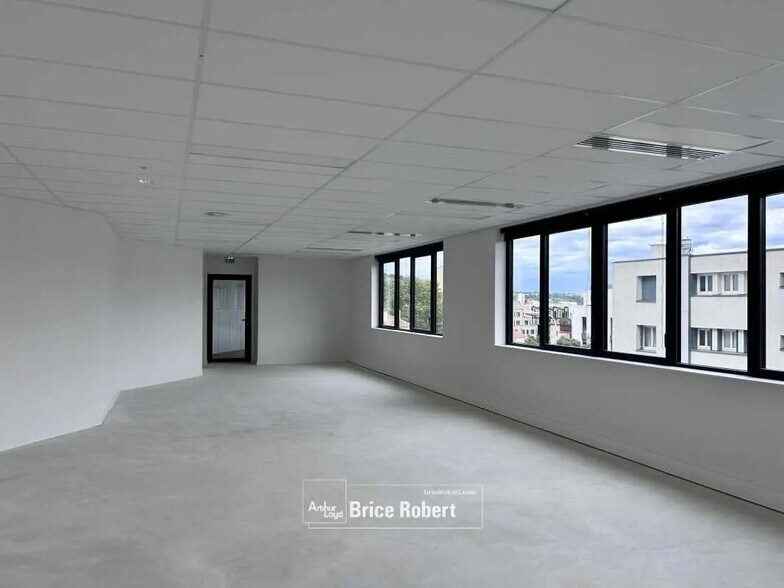 Oficina en Tassin-la-Demi-Lune en venta - Foto del edificio - Imagen 3 de 18