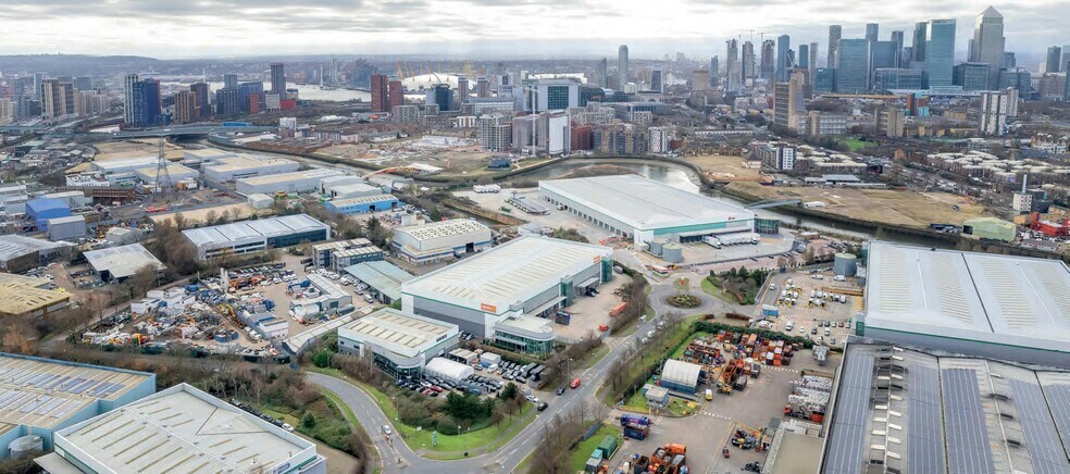 Twelvetrees Cres, London en alquiler - Foto del edificio - Imagen 2 de 4