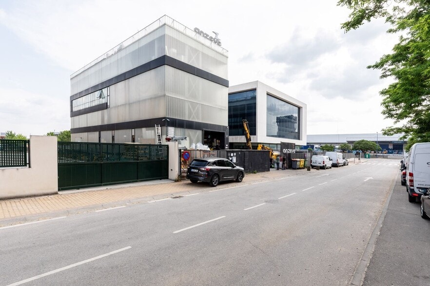 Calle Diego Marín Aguilera, 4, Leganés, Madrid en venta - Foto del edificio - Imagen 2 de 21