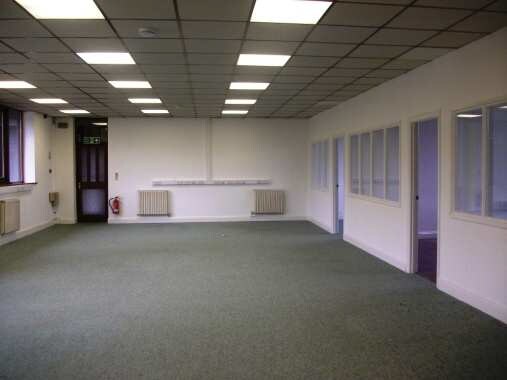 100 Wickham Rd, Fareham en venta - Foto del interior - Imagen 2 de 4