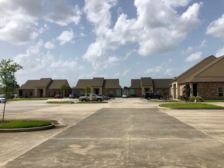 W E Heck, Baton Rouge, LA en alquiler - Foto del edificio - Imagen 3 de 23