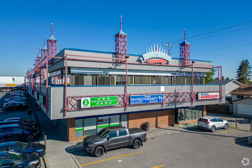 5401 Temple Dr NE, Calgary, AB en alquiler - Foto del edificio - Imagen 3 de 7