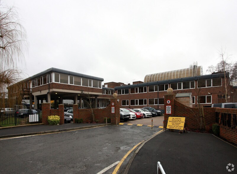 4 Curtis Rd, Dorking en alquiler - Foto del edificio - Imagen 3 de 26