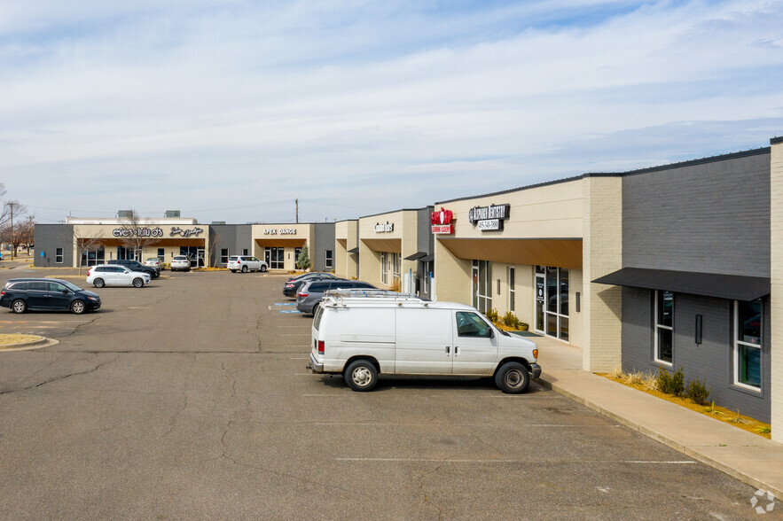 610 S Kelly Ave, Edmond, OK en alquiler - Foto del edificio - Imagen 2 de 10