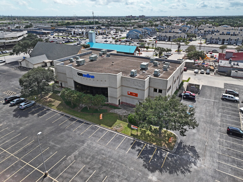 5633 S Staples St, Corpus Christi, TX en venta - Foto del edificio - Imagen 1 de 12