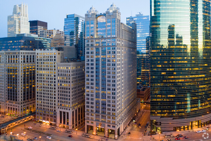 225 W Wacker Dr, Chicago, IL en alquiler - Foto del edificio - Imagen 1 de 5