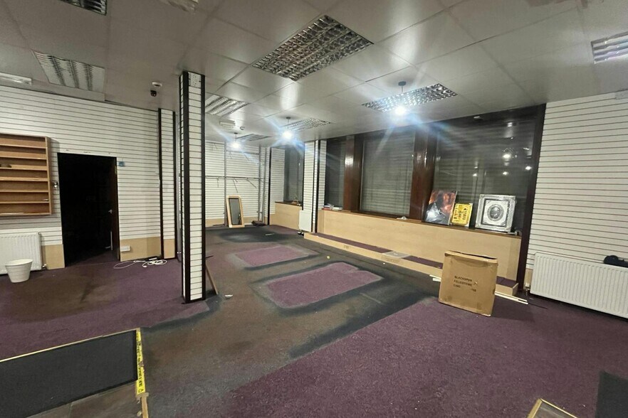 221 Albert Dr, Glasgow en venta - Foto del interior - Imagen 2 de 4