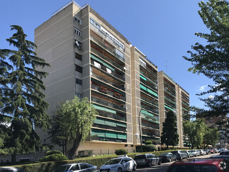 Calle Rubens, 20, Móstoles, Madrid en alquiler - Foto del edificio - Imagen 2 de 2