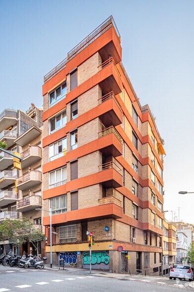 Edificio residencial en Barcelona, Barcelona en venta - Foto principal - Imagen 1 de 1