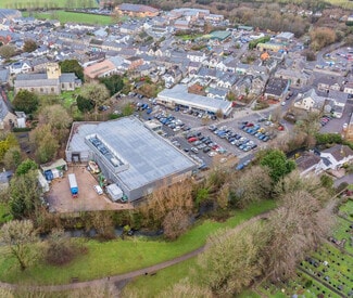 Más detalles de Birds Lane, Cowbridge CF71 7AG – Local en venta, Cowbridge