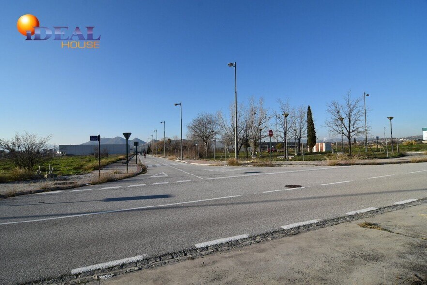 Paseo Cortijo del Conde, Granada, Granada en venta - Vista aérea - Imagen 2 de 6
