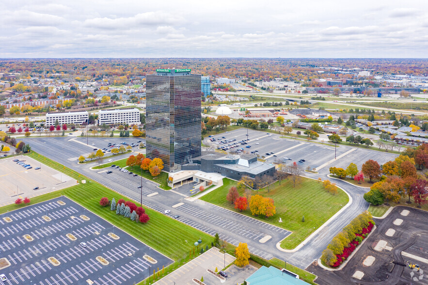 27777 Franklin Rd, Southfield, MI en alquiler - Foto del edificio - Imagen 3 de 7