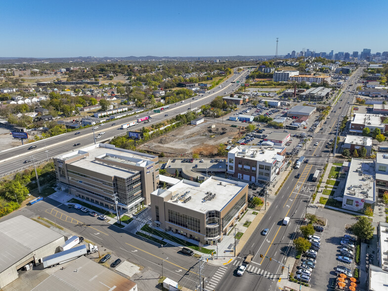 408 42nd Ave N, Nashville, TN en alquiler - Foto del edificio - Imagen 2 de 10