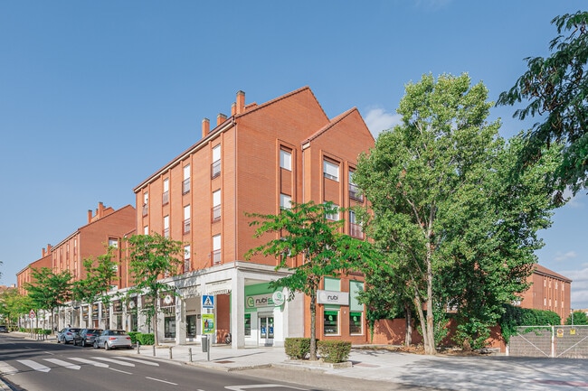 Más detalles de Calle Camilo José Cela, 5, Las Rozas de Madrid - Edificio residencial​ en venta