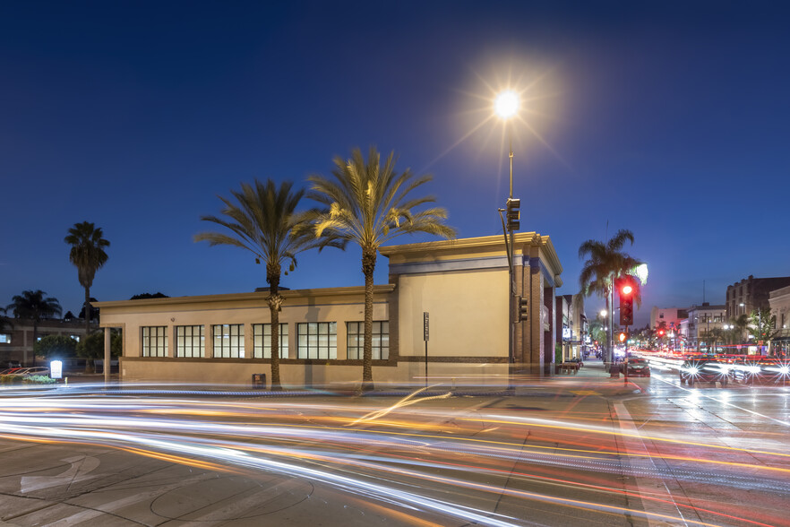 130-132 E Colorado Blvd, Pasadena, CA en alquiler - Foto del edificio - Imagen 3 de 15