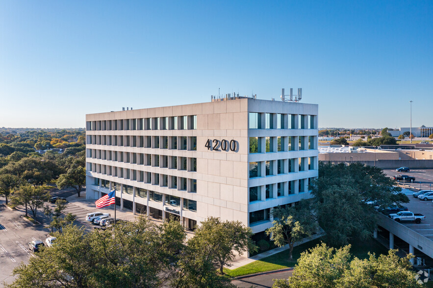 4200 S Hulen St, Fort Worth, TX en alquiler - Foto del edificio - Imagen 1 de 7