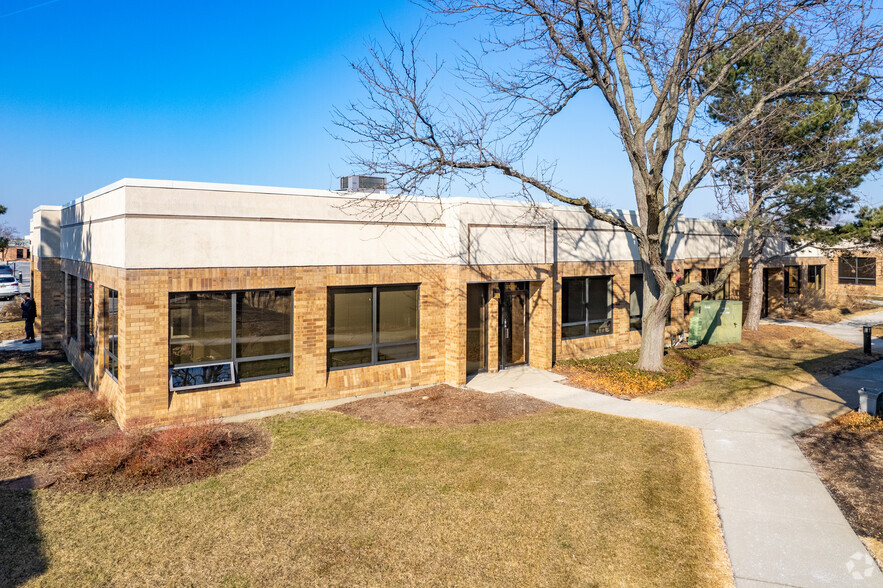 3125 N Wilke Rd, Arlington Heights, IL en venta - Foto principal - Imagen 1 de 38