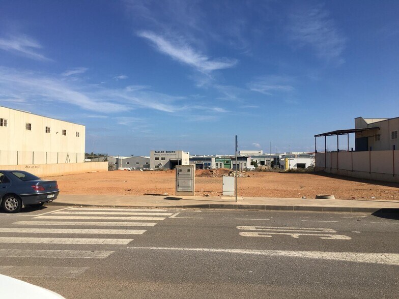 Nave en La Unión en venta - Foto del edificio - Imagen 2 de 5