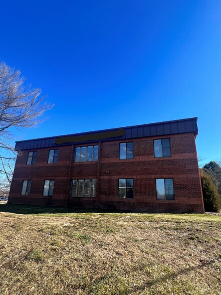 9299 Old Keene Mill Rd, Burke, VA en venta - Foto del edificio - Imagen 2 de 4