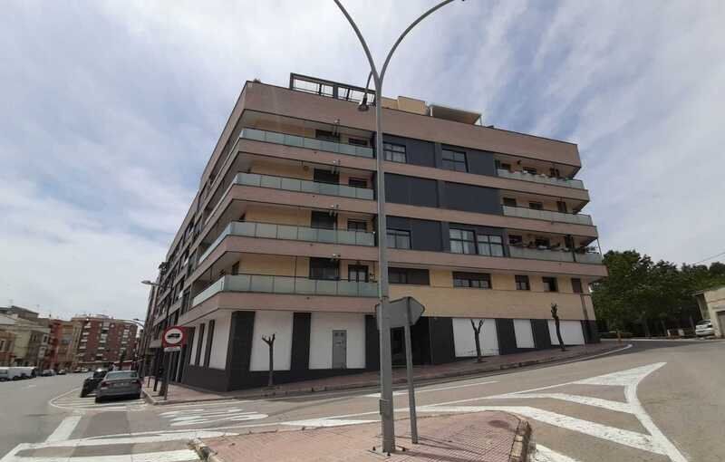 Local en Utiel, Valencia en venta Foto del edificio- Imagen 1 de 12