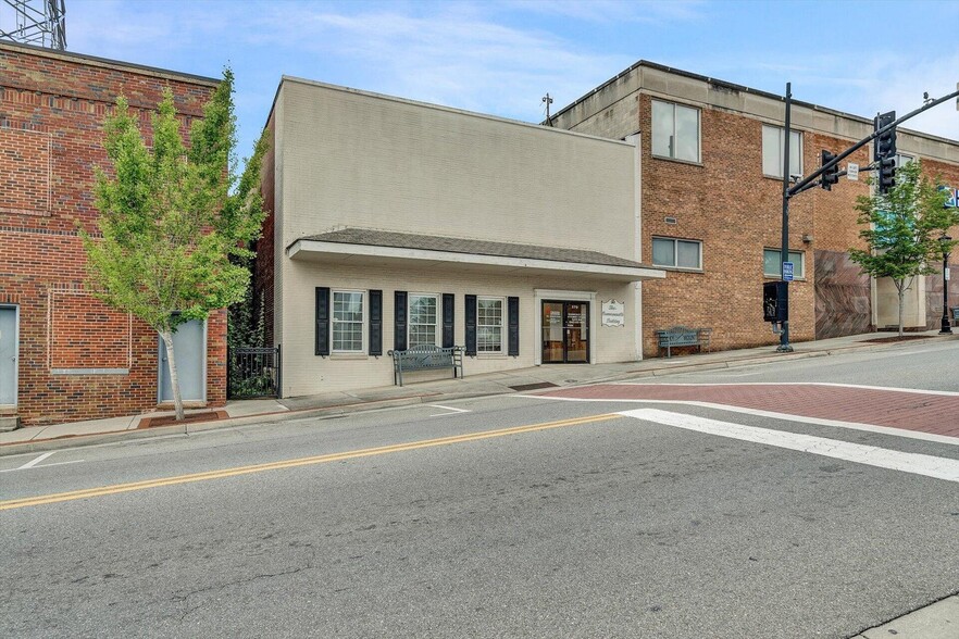 270 S Main St, Rocky Mount, VA en venta - Foto del edificio - Imagen 2 de 8