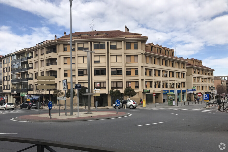 Avenida Acueducto, 28, Segovia, Segovia en alquiler - Foto del edificio - Imagen 1 de 2