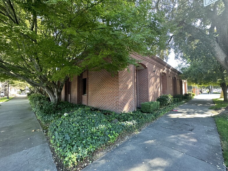 700 E St, Sacramento, CA en venta - Foto del edificio - Imagen 2 de 9