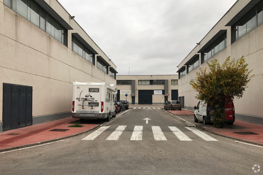 Calle Ferrocarril, 16, Meco, Madrid en alquiler - Foto del edificio - Imagen 2 de 4