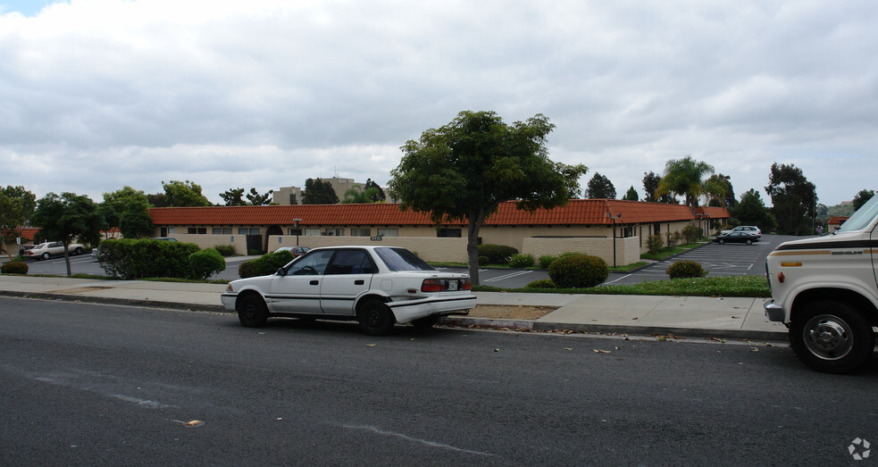 3231 Waring Ct, Oceanside, CA en alquiler - Foto del edificio - Imagen 2 de 46