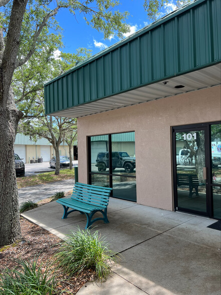 1899 Porter Lake Dr, Sarasota, FL en alquiler - Foto del edificio - Imagen 2 de 21