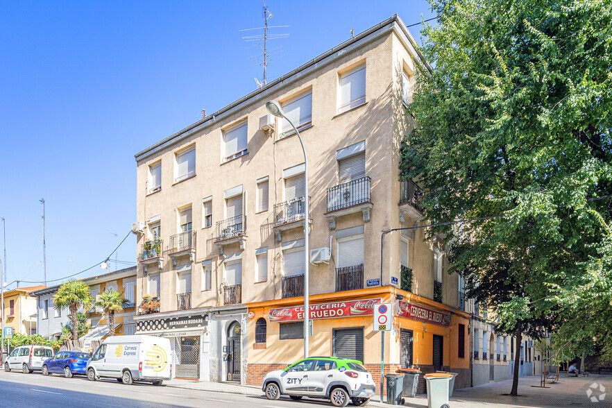 Avenida de los Toreros, 39, Madrid, Madrid en alquiler - Foto del edificio - Imagen 2 de 2