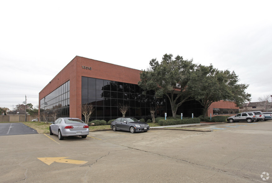 13313 Southwest Fwy, Sugar Land, TX en alquiler - Foto del edificio - Imagen 2 de 9