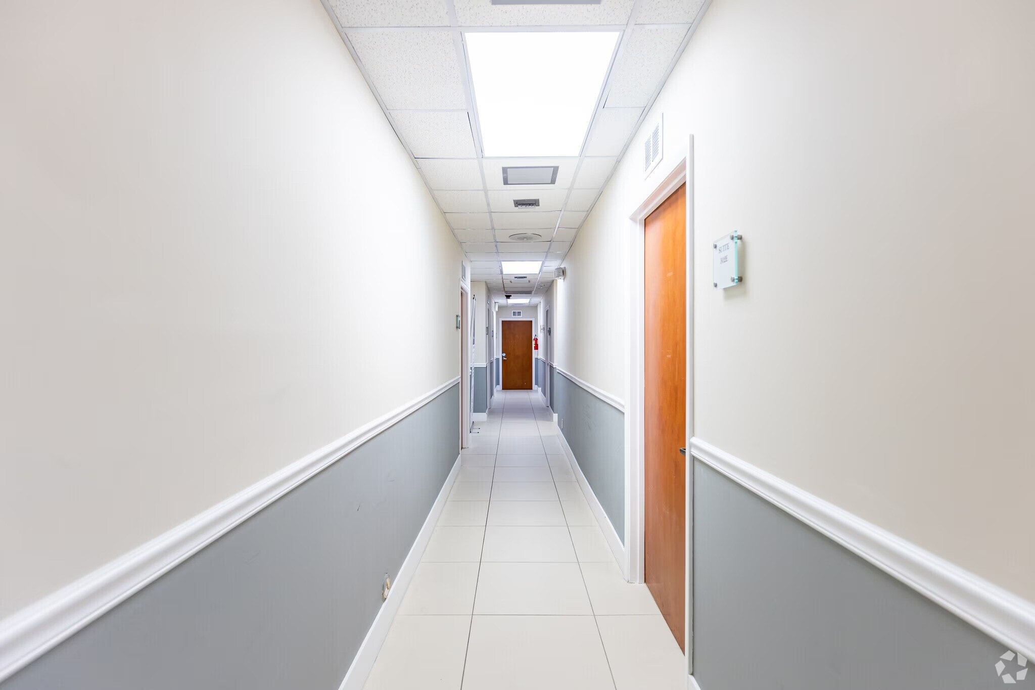 840 SW 81st Ave, North Lauderdale, FL en venta Foto del interior- Imagen 1 de 2