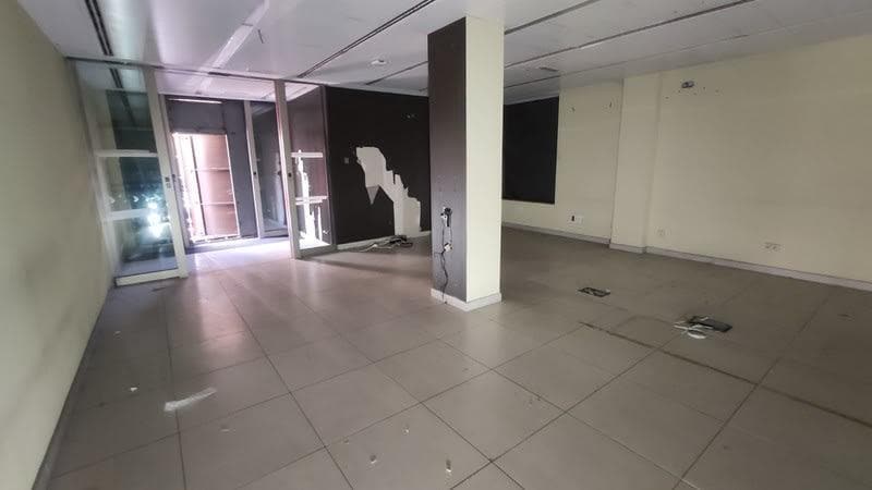 Calle del Conde de Vistahermosa, 23-25, Madrid, MAD 28019 - Unidad Puerta 01, Esc. 1 -  - Foto del interior - Image 1 of 9