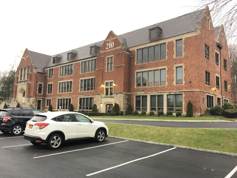 210 N Central Ave, Hartsdale, NY en alquiler - Foto del edificio - Imagen 2 de 20