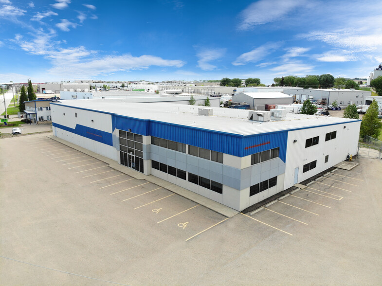 7948 Edgar Industrial Way, Red Deer, AB en alquiler - Foto del edificio - Imagen 1 de 10