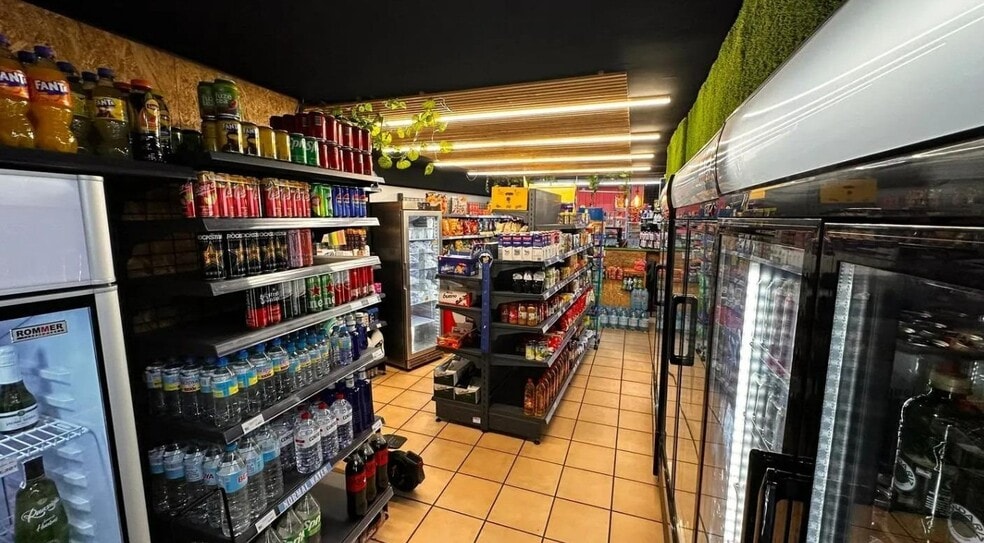 Local en Alicante, Alicante en alquiler - Foto del interior - Imagen 1 de 3