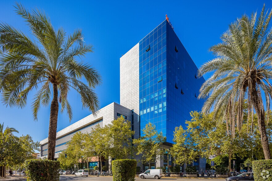 Avenida Diego Martínez Barrio, 10, Sevilla, Sevilla en alquiler - Foto del edificio - Imagen 2 de 7