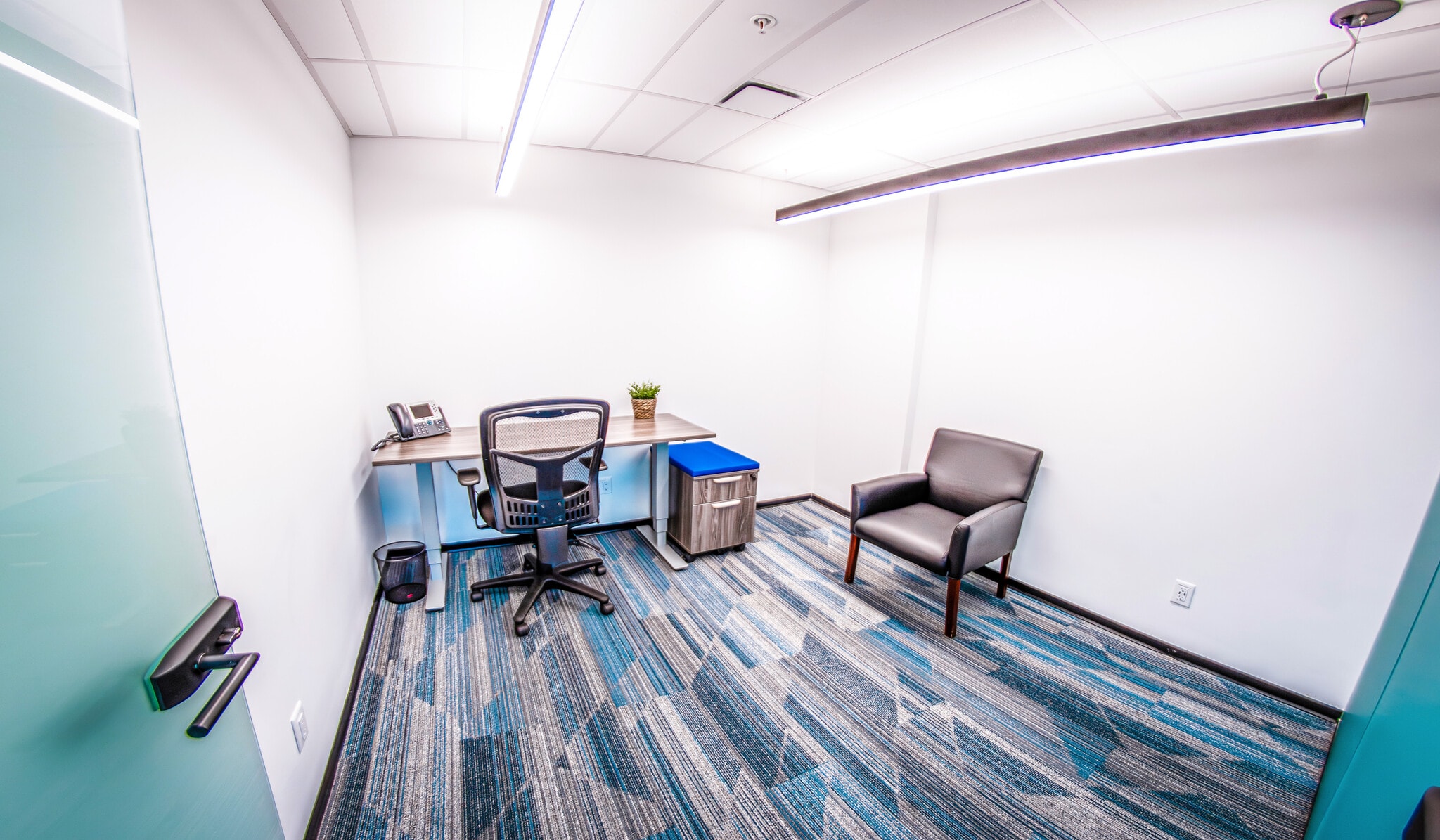 252 W Esplanade, North Vancouver, BC en alquiler Foto del interior- Imagen 1 de 3