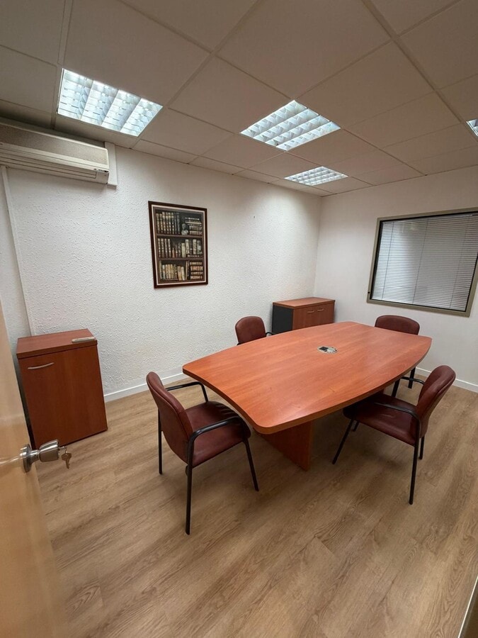 Esplugues de Llobregat, BAR 08950 - Unidad - - - Foto del interior - Image 2 of 11